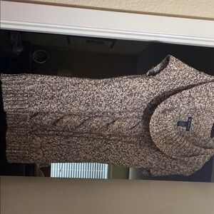 Chic Brown Cable Knit Sweater Vest